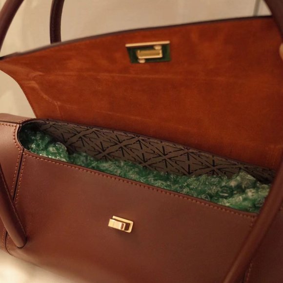 NWT HARD TO FIND Manu Atelier London Bag - Picture 8 of 9